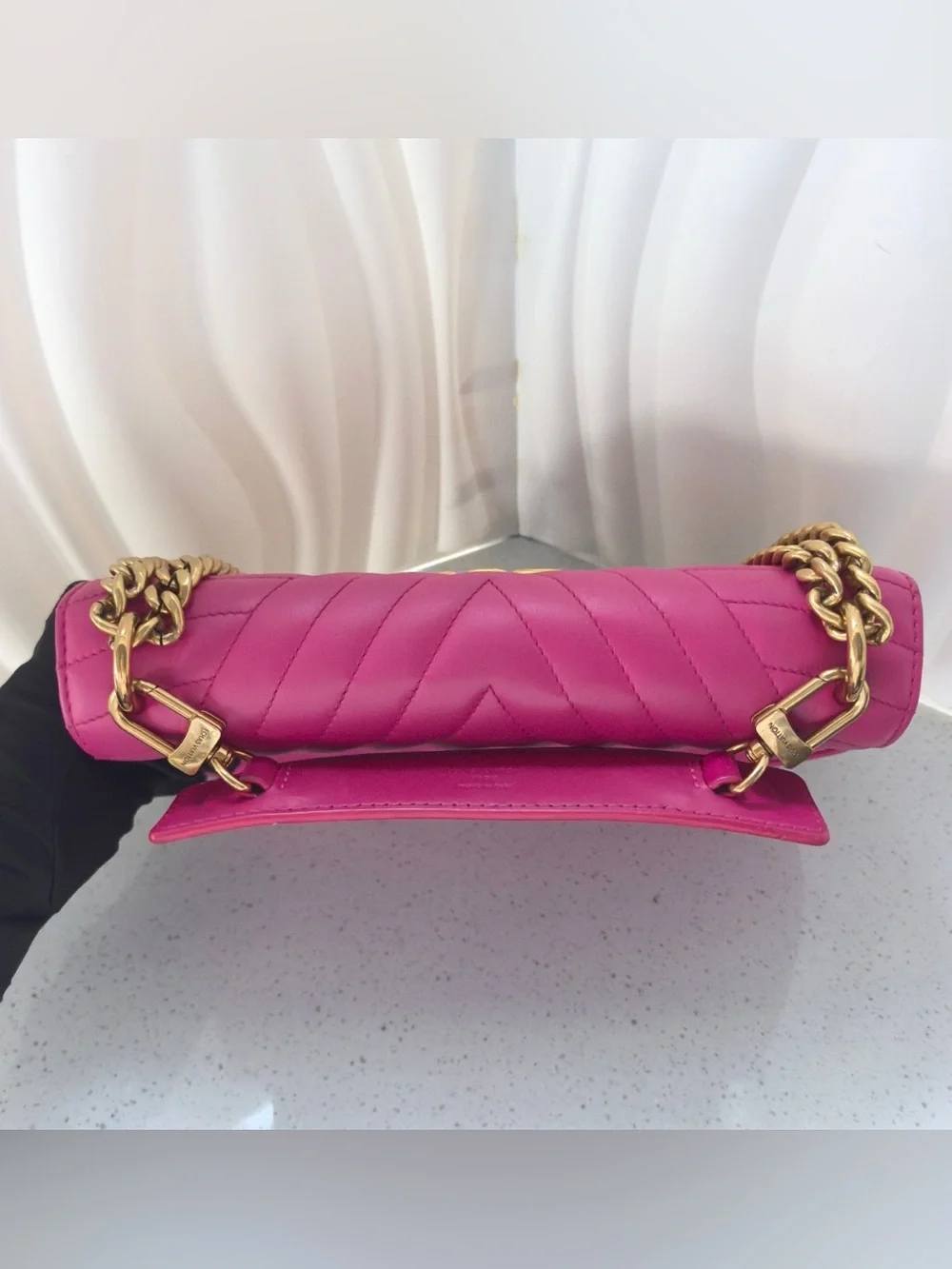 Louis Vuitton New Wave Chain bag MM Hot Pink Quilted Shoulder Bag - Picture 4 of 14